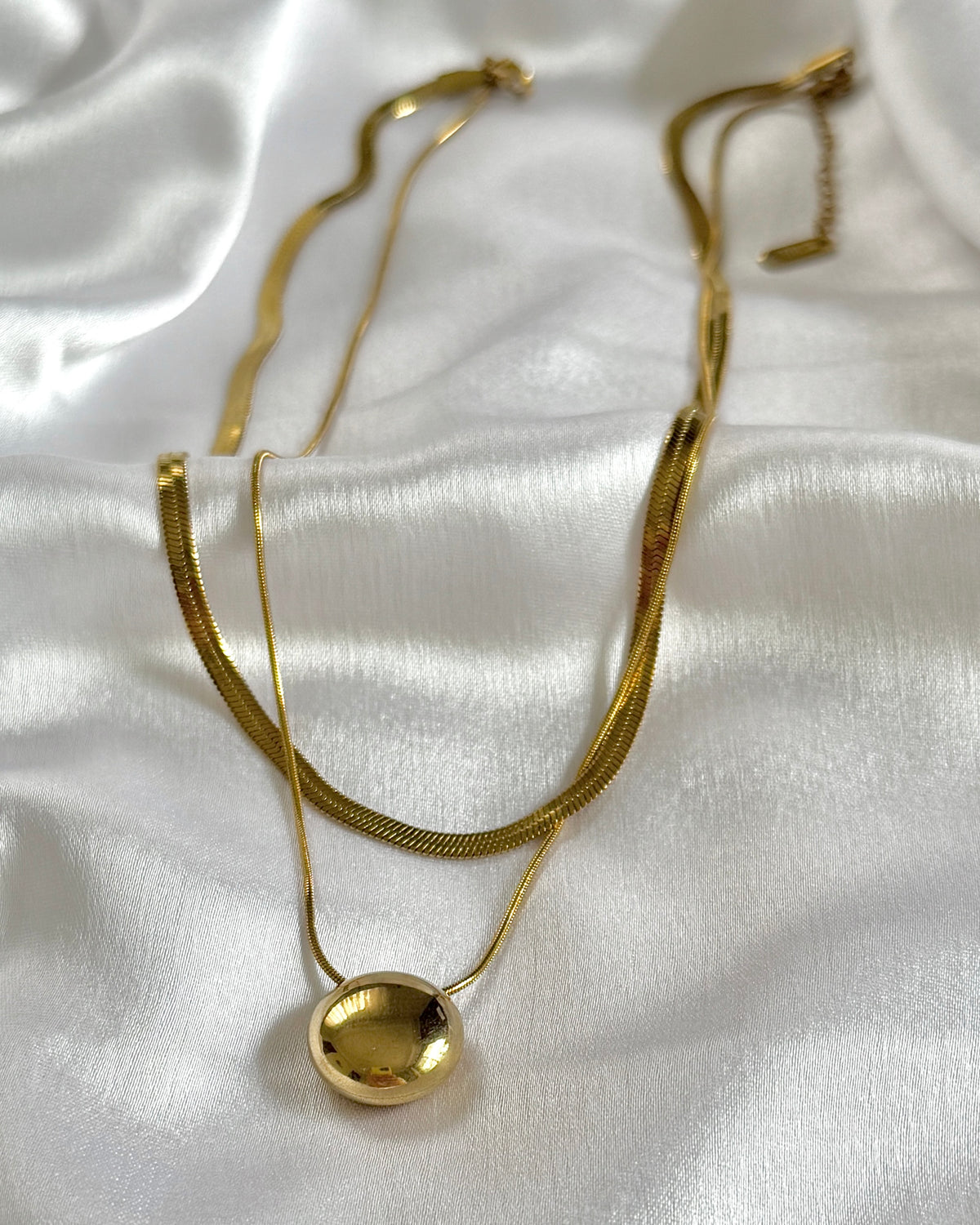 THE NEER NECKLACE