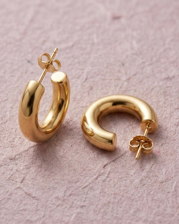THE CLASSIC HOOPS