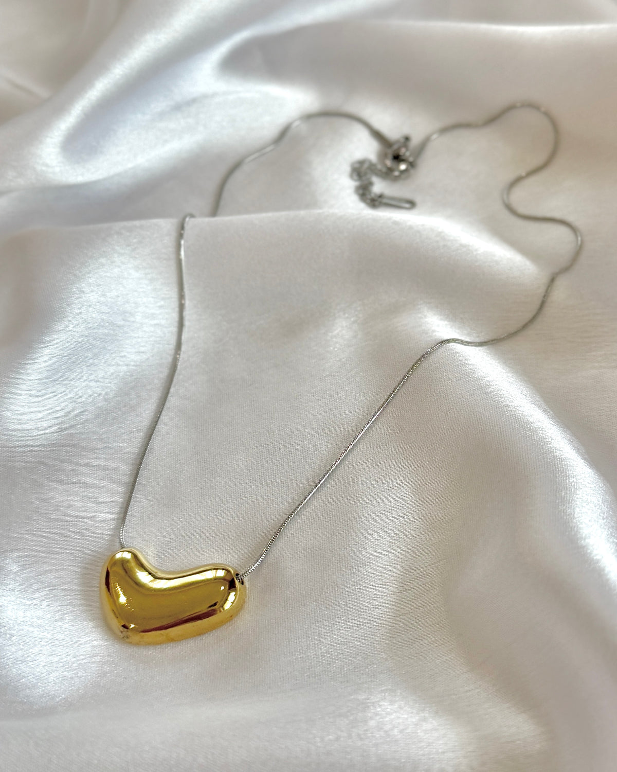 THE POORNA NECKLACE
