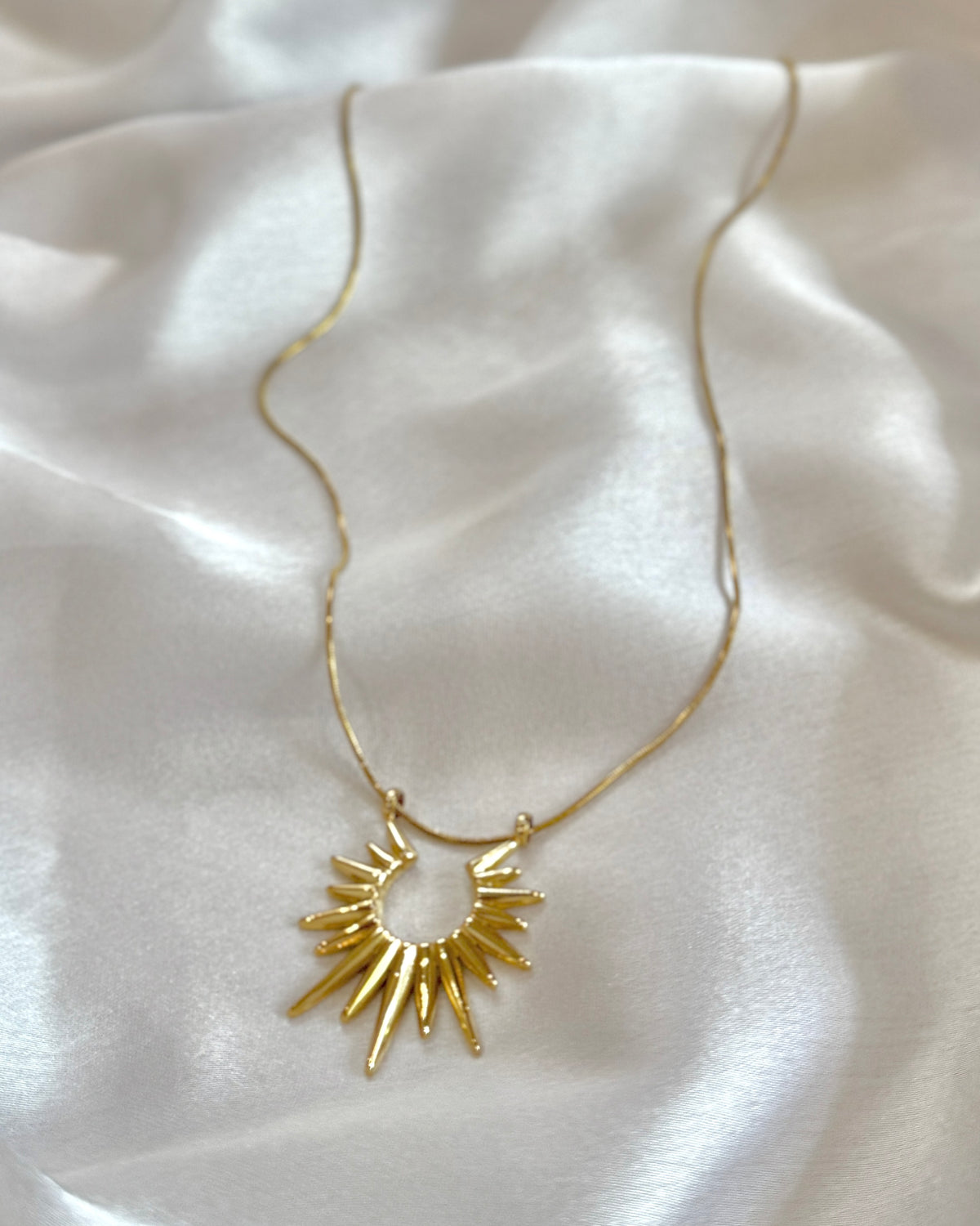 THE ROSHINI NECKLACE